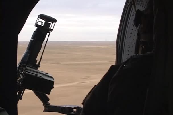 Um helicóptero Black Hawk — Vídeo de Stock