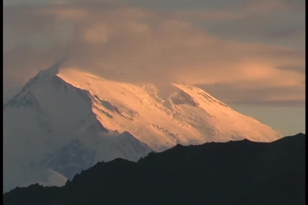 Mt. Mckinley Denali Milli Parkı'nda — Stok video