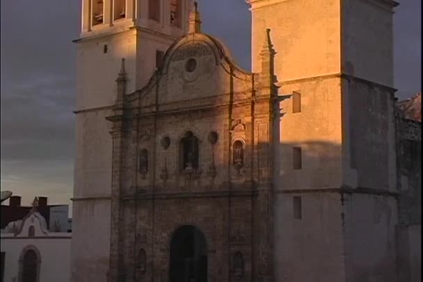 Fassade der Kathedrale in Campeche — Stockvideo