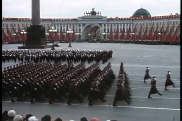 Soviet troops march — Stock Video