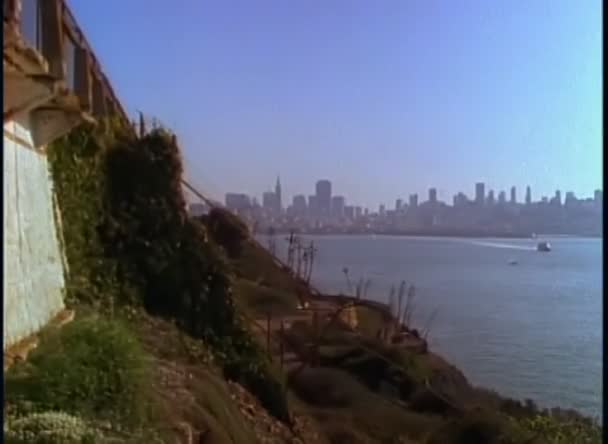 San Francisco skyline w Alcatraz — Wideo stockowe