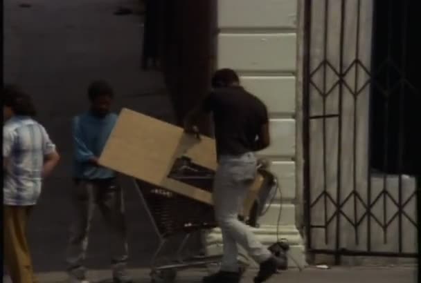 Looters steal things during riots — Stock Video