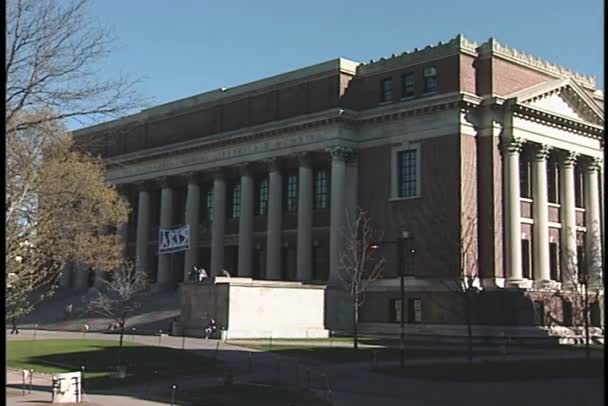 하버드 대학에서 widener 도서관 — 비디오