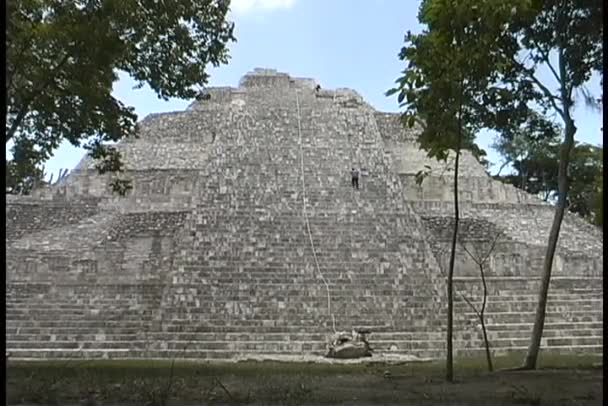 Becan pyramida v Campeche zřícenina komplexní — Stock video