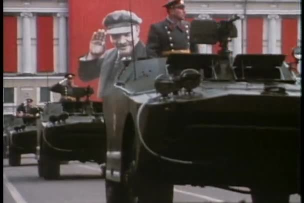 Poster lama seorang pemimpin Soviet — Stok Video