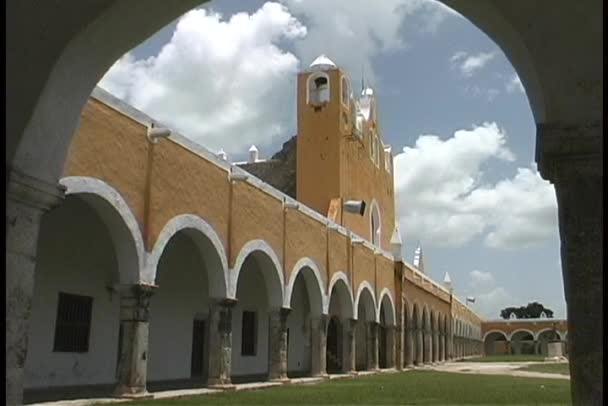 Arched walkway of Catholic church — Stock Video