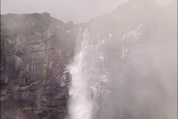 Ангельские водопады Венесуэлы — стоковое видео