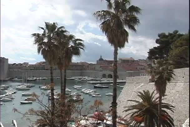 Bahía en Dubrovnik, Croacia — Vídeo de stock