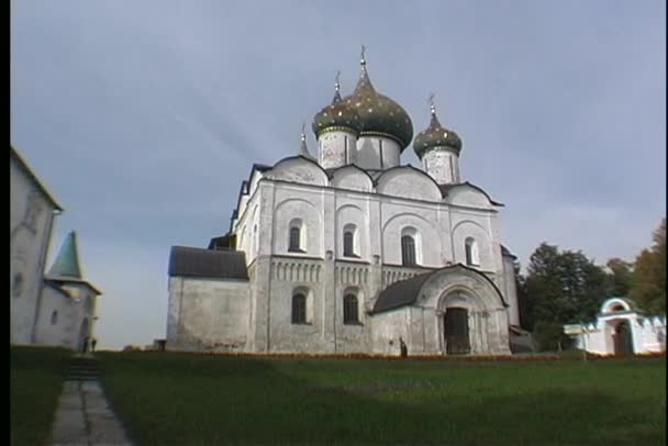 Person walks near Russian Church — Stock Video