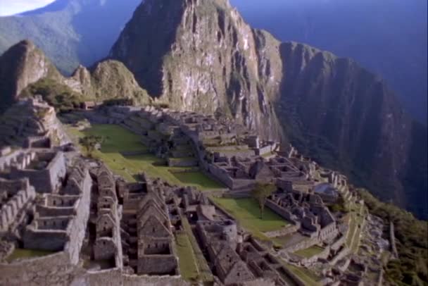 Ruinas incas de Machu Picchu — Vídeo de stock