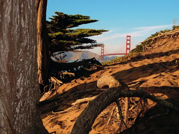 Ponte portão dourado de Baker praia — Fotografia de Stock