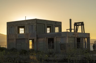 Kuzey California'da terk edilmiş depo binası