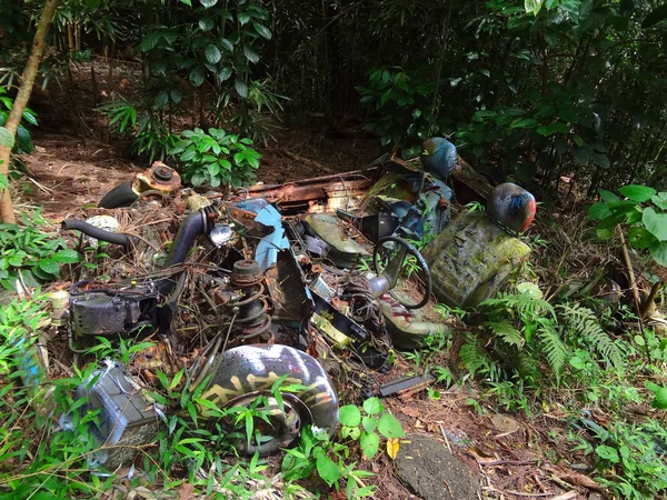 Terk edilmiş kalıntıları