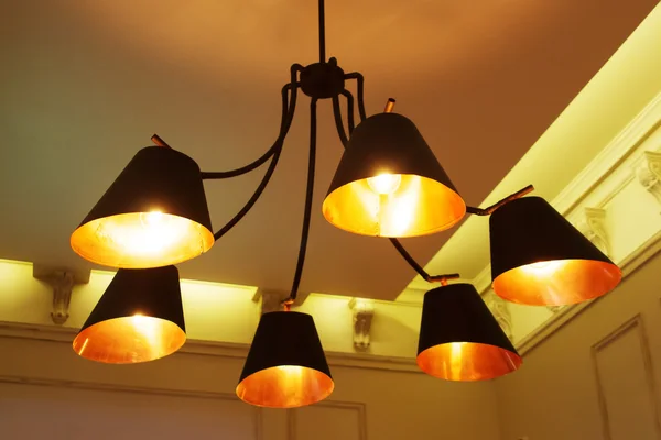 Лампочка и лампа Эдисона — стоковое фото