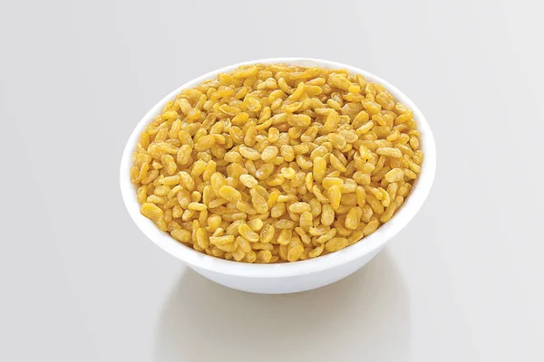 Tradicional Indio Profundo Frito Moong Dal Namkeen Frijol Mungo Alternativamente — Foto de Stock