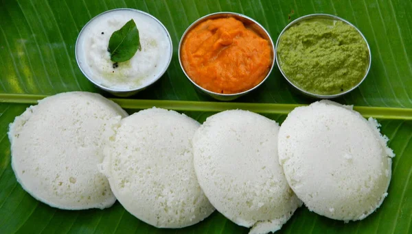 Indiase Rijstcake Met Linzen Curry Zuid Indiaas Ontbijt Idali Sambar — Stockfoto