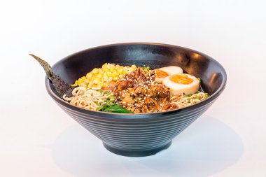 Ramen çorba tabağı