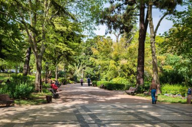  Lizbon şehir merkezi manzaralı Estrela bahçesi