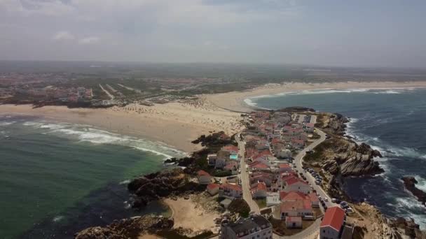 ポルトガルのペニッシュ 2021年8月14日 ペニシェ ポルトガルにあるバレールビーチ — ストック動画