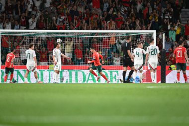 Lizbon, Portekiz. 14 Ekim 2025. Portekizli Cristiano Ronaldo, Portekiz 'de oynanan FIFA Dünya Kupası 2026 elemelerinde Macaristan' a karşı attığı golle Lizbon 'daki Estadio Jose Alvalade' de gol attı.. 