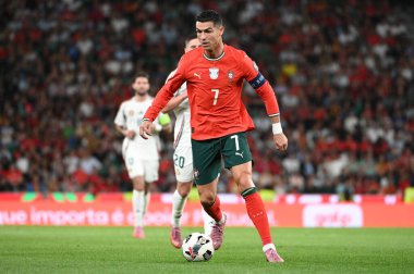 Lizbon, Portekiz. 14 Ekim 2025. Portekiz 'den Cristiano Ronaldo, Portekiz' deki FIFA Dünya Kupası 2026 elemeleri için Macaristan 'a karşı Lizbon' daki Estadio Jose Alvalade 'de mücadele ediyor.. 