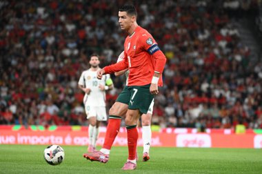 Lizbon, Portekiz. 14 Ekim 2025. Portekiz 'den Cristiano Ronaldo, Portekiz' deki FIFA Dünya Kupası 2026 elemeleri için Macaristan 'a karşı Lizbon' daki Estadio Jose Alvalade 'de mücadele ediyor.. 