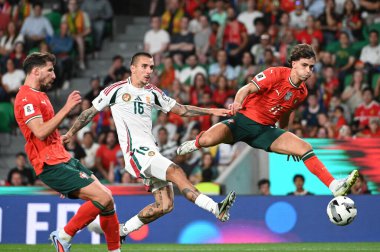 Lizbon, Portekiz. 14 Ekim 2025. Portekiz 'den Joao Felix, Portekiz' deki FIFA Dünya Kupası 2026 elemeleri için Macaristan 'a karşı Lizbon' daki Estadio Jose Alvalade 'de top atıyor.. 