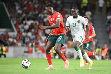 Lizbon, Portekiz. 11 Ekim 2025. Portekiz 'in Nuno Mendes savunucusu, Portekiz' de oynanan FIFA Dünya Kupası 2026 elemelerinde İrlanda karşısında Lizbon 'daki Estadio Jose Alvalade' de yer aldı.. 