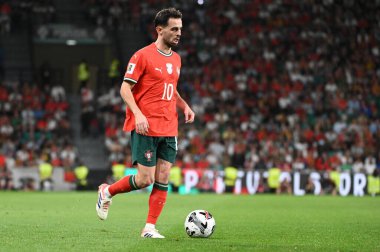 Lizbon, Portekiz. 11 Ekim 2025. Portekiz 'in Bernardo Silva orta saha oyuncusu Portekiz' de oynanan FIFA Dünya Kupası 2026 elemeleri için İrlanda ile Lizbon 'daki Estadio Jose Alvalade' de mücadele ediyor.. 