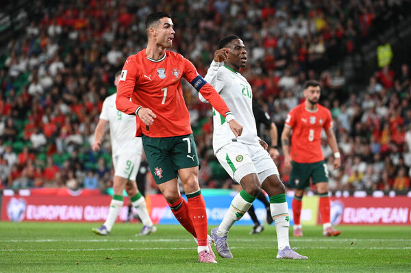 Лиссабон, Португалия. 11 октября 2025 года. Криштиану Роналду, нападающий сборной Португалии во время матча против Ирландии на отборочном турнире чемпионата мира 2026 года на стадионе Хосе Алваладе в Лиссабоне. 