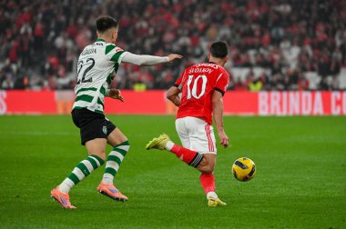 Lizbon, Portekiz. 5 Aralık 2025. Lizbon 'daki Estadio da Luz' da Portekiz Ligi Spor Kulübü 'ne karşı Benfica.