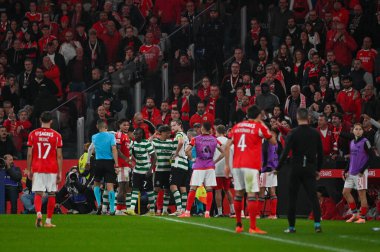 Lizbon, Portekiz. 5 Aralık 2025. Lizbon 'daki Estadio da Luz' da Portekiz Ligi Spor Kulübü 'ne karşı Benfica. 