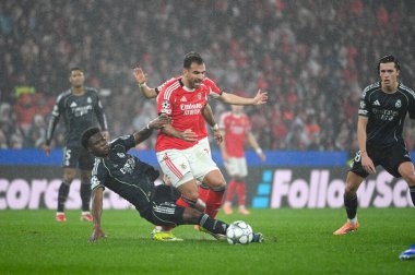 Lizbon, Portekiz. 28 Ocak 2026. SL Benfica 'dan Vangelis Pavlidis Lizbon' da Estadio da Luz 'da Real Madrid' e karşı mücadele ederken.