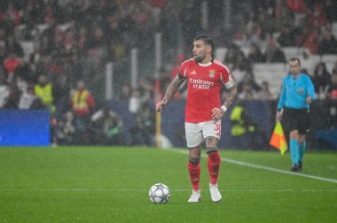 Lizbon, Portekiz. 28 Ocak 2026. Benfica maçında Lizbon 'da Estadio da Luz' da oynanan UEFA Şampiyonlar Ligi karşılaşmasında SL Benfica 'nın Nicolas Otamendi defansı yapıldı..