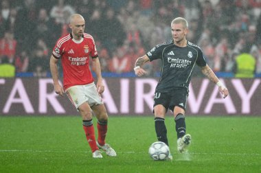 Lizbon, Portekiz. 28 Ocak 2026. Franco Mastantuono, Benfica maçında Lizbon 'da Estadio da Luz' da Real Madrid 'e karşı mücadele etti..