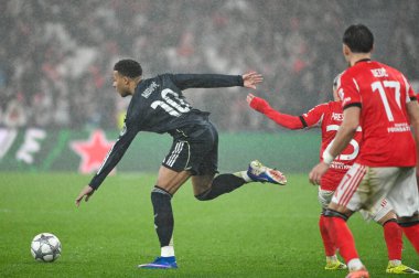 Lizbon, Portekiz. 28 Ocak 2026. Real Madrid 'in Kylian Mbappe forveti Benfica maçında Real Madrid' e karşı Lizbon 'da Estadio da Luz' da mücadele etti..