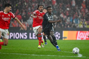 Lizbon, Portekiz. 28 Ocak 2026. Real Madrid 'den Vinicius Junior Benfica maçında Lizbon' daki Estadio da Luz 'da Real Madrid' e karşı mücadele etti..