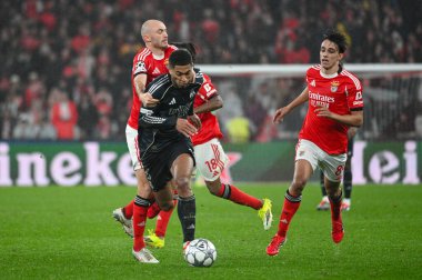 Lizbon, Portekiz. 28 Ocak 2026. Jude Bellingham Real Madrid 'in orta saha oyuncusu Benfica maçında Real Madrid' e karşı Lizbon 'da Estadio da Luz' da mücadele etti..