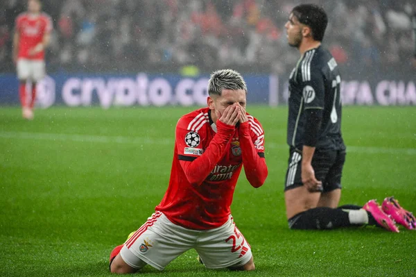 Lizbon, Portekiz. 28 Ocak 2026. Gianluca Prestianni, Benfica maçında Lizbon 'da Estadio da Luz' da oynanan UEFA Şampiyonlar Ligi maçında Real Madrid karşısında gol atamadıktan sonra SL Benfica 'da forvet oynadı..