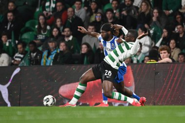 Lizbon, Portekiz. 3 Mart 2026. Ousmane Diomande, Lizbon 'daki Estadio Jose Alvalade' de oynanan Taca de Portugal yarı final maçında Sporting CP 'nin FC Porto' ya karşı savunmasında..