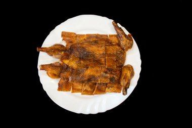 Pekin ördeği siyah arka plan üzerine