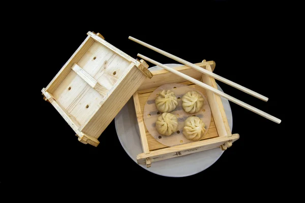 Dim sum en cesta de bambú —  Fotos de Stock
