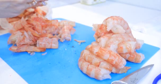 厨房里的对虾很干净 — 图库视频影像