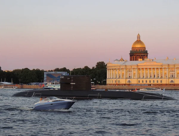 Sottomarino Barca Motore Sul Fiume Neva San Pietroburgo Edificio Dell — Foto Stock