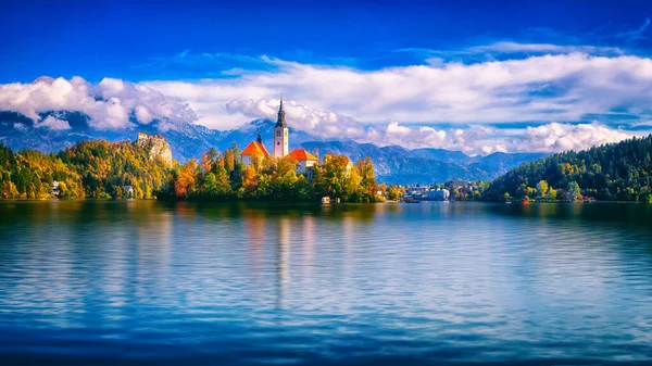Híres Alpesi Bled Blejsko Jezero Szlovéniában Csodálatos Őszi Táj Szcenírozott — Stock Fotó
