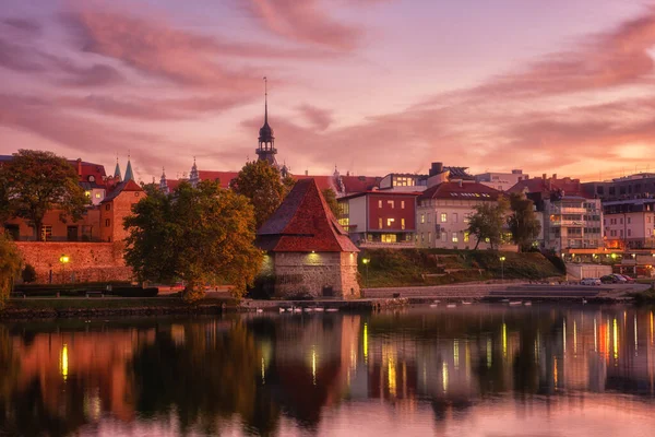 Καταπληκτική Θέα Maribor Παλιά Πόλη Μεσαιωνικό Πύργο Νερού Στον Ποταμό — Φωτογραφία Αρχείου