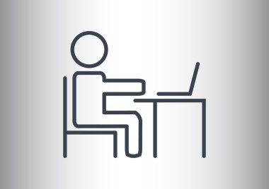 Adam masada dizüstü bilgisayar kutsal kişilerin resmi ile 