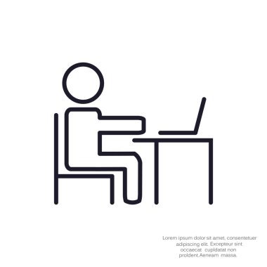 Adam masada dizüstü bilgisayar ile