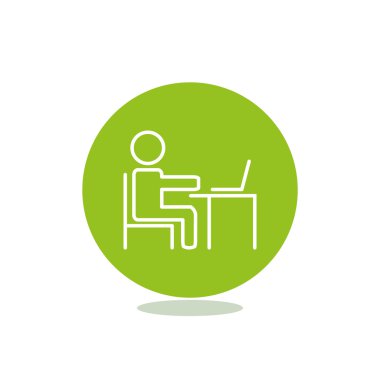 Adam masada dizüstü bilgisayar kutsal kişilerin resmi ile