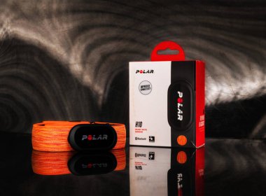 Kyiv, Ukrayna 11.26.2020 - Kutup H10 kalp atış hızı sensörü